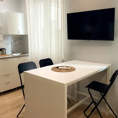 Apartamento Easyhomestayducale Stationfreeparking